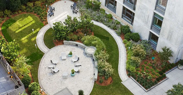 Rented by Greystar | media 28