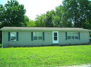 301 W Maple St, Ashmore, IL 61912