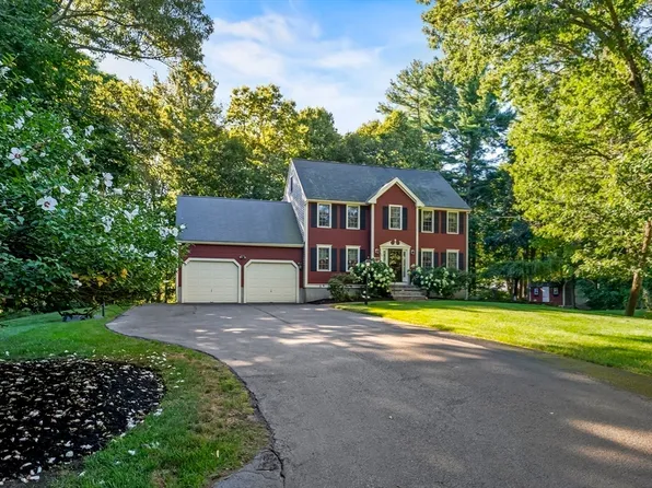 10 Duck Farm Ln, Bridgewater, MA 02324