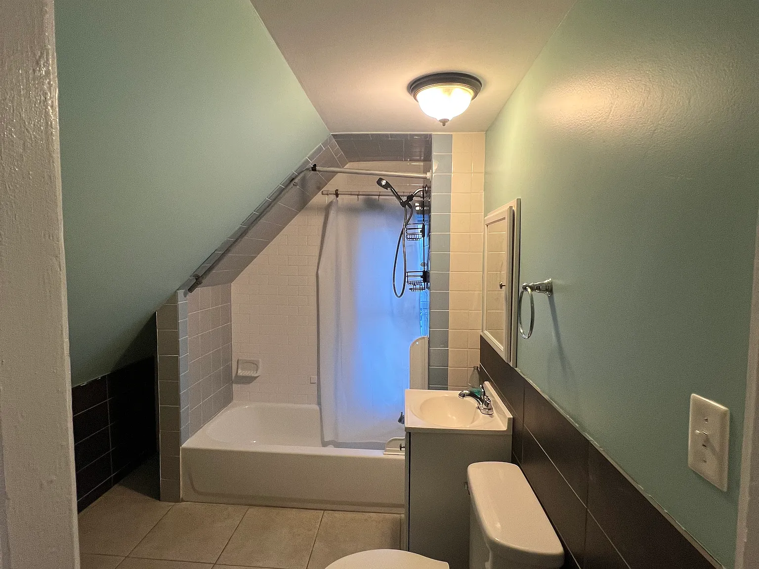 346 Spruce St — Photo 2