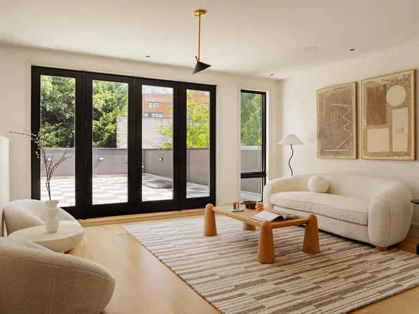 498 Humboldt Street image 4 of 18