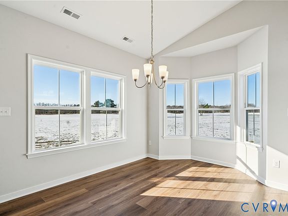 5th image of 115 Logan Way