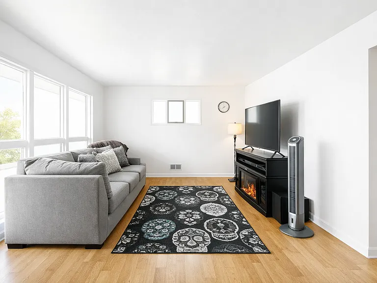 848 Ogden Cir — Photo 3