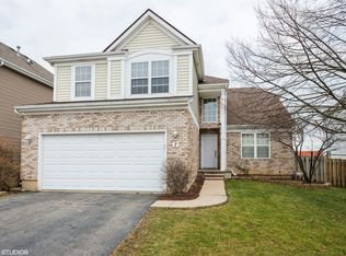 7 Augusta Dr, Streamwood, IL