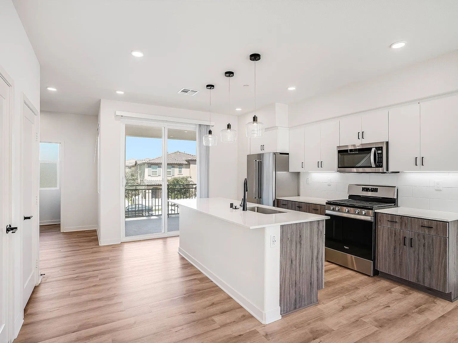 Enclave Heritage Townhomes — Photo 3