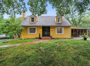 2620 Edgevale Rd, Columbus, OH 43221