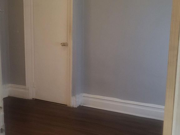 2nd image of 539 Van Nest Ave APT 1A