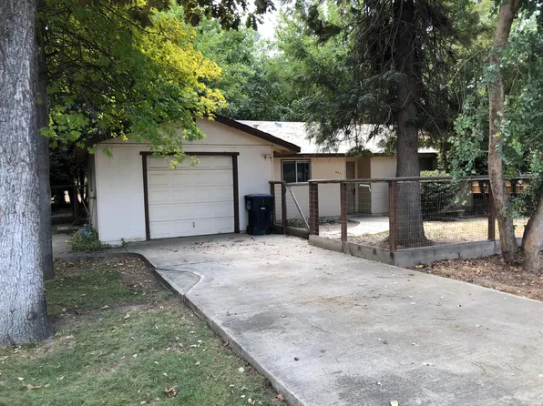 4411 W Feemster Ave, Visalia, CA 93277