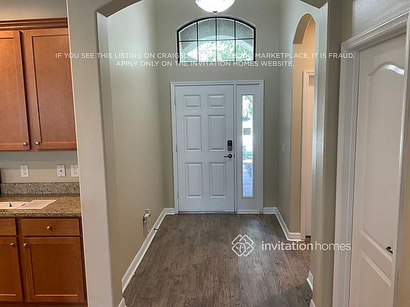 3rd image of 3547 Hollisten Cir