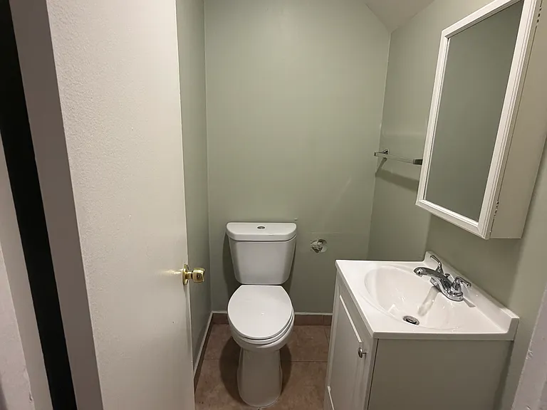 2124 90th Ave #10 — Photo 9