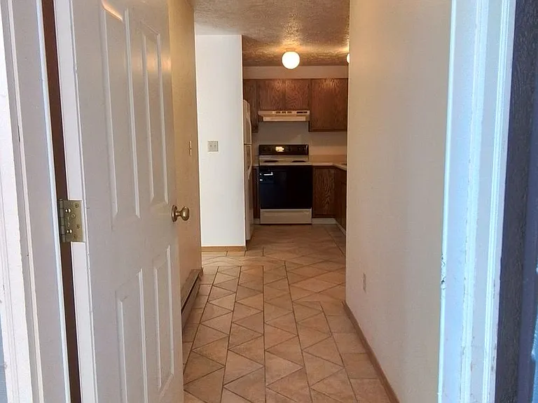 719 S Church Ave #13 — Photo 3