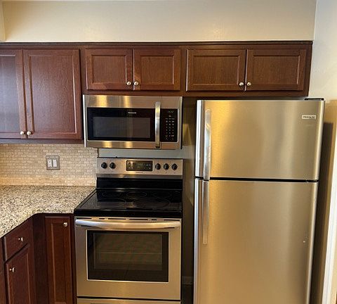 3rd image of 206 S West St