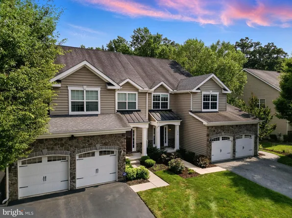 1078 La Grange Pkwy, Newark, DE 19702