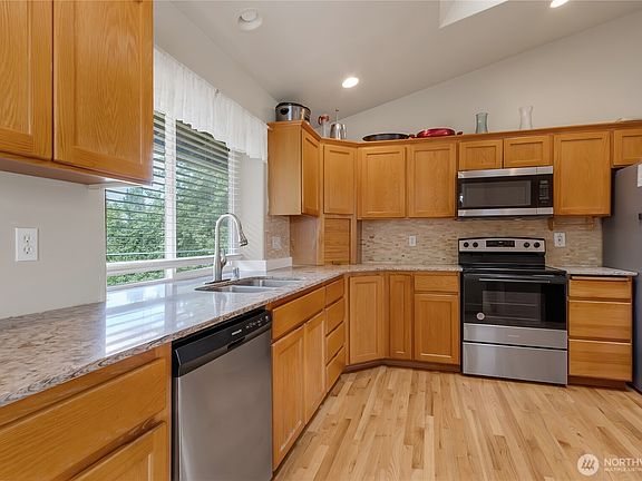 5th image of 7211 188th Street Ct E