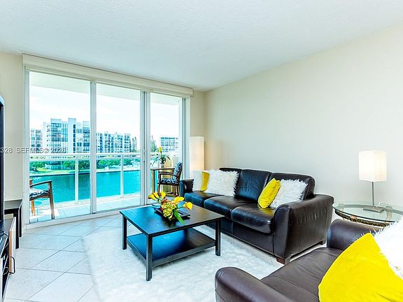 4th image of 3000 S Ocean Dr APT 316