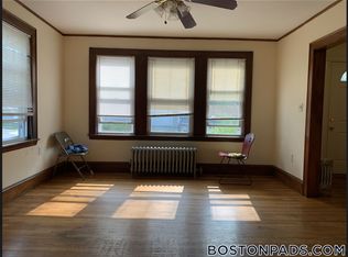 189 Calumet St #2B, Roxbury Crossing, MA 02120