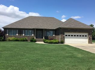 1600 Stonehedge Blvd, Union City, TN 38261
