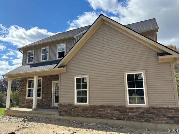 4900 Mulberry St N, Coplay, PA 18037