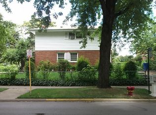1808 W Lunt Ave, Chicago, IL 60626
