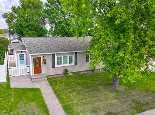 714 15th St W, Williston, ND 58801