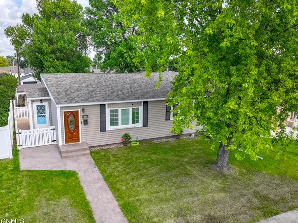 714 15th St W, Williston, ND 58801