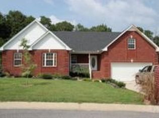 110 Hummingbird Hl, Westmoreland, TN 37186