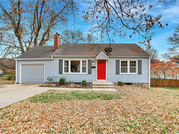 8215 W 79th St, Overland Park, KS 66204