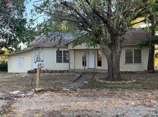 1366 Park Rd, Hamilton, TX 76531