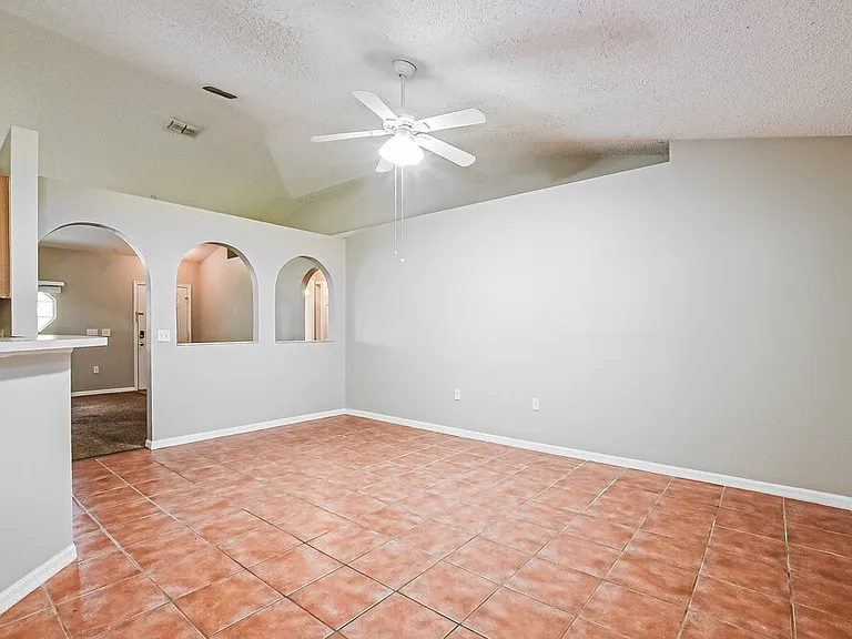 1324 Montheath Cir — Photo 7