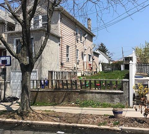 3rd image of 155 Wellbrook Ave