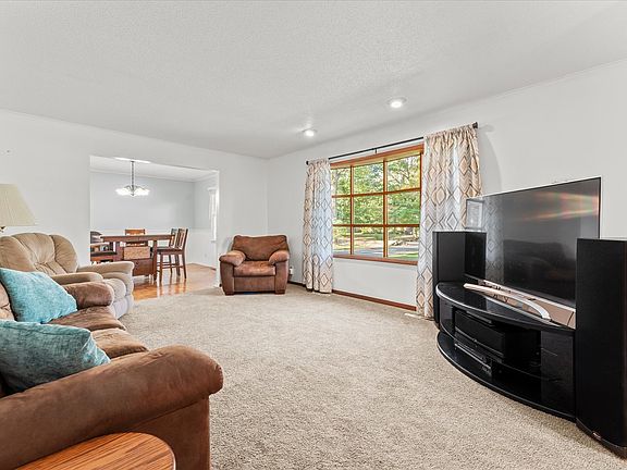 5th image of 1108 Riverside Ct