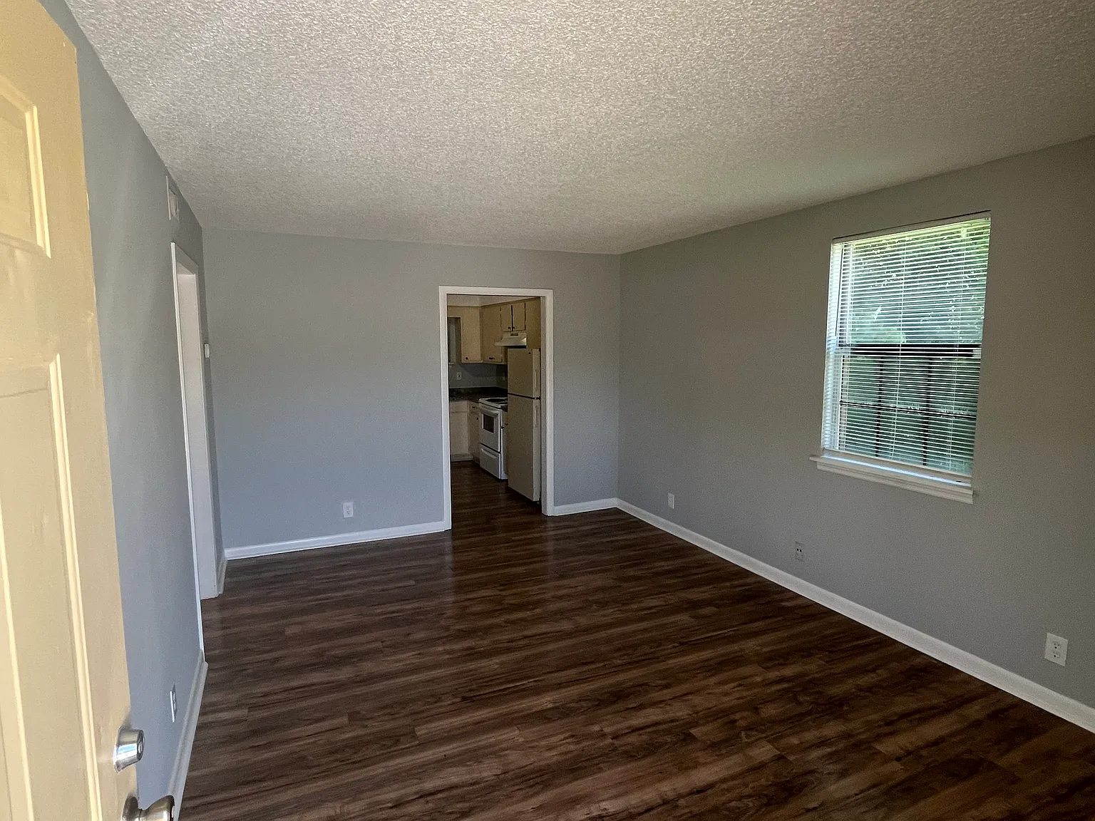 2 bed, 800 sqft, $1,450 — Photo 2