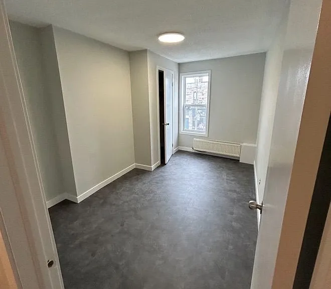 88 Uxbridge Ave #A — Photo 4