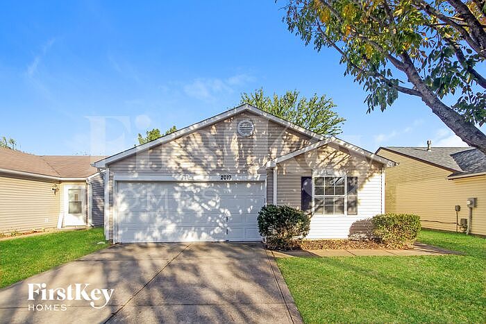 1st image of 2019 Blue Pine Ln