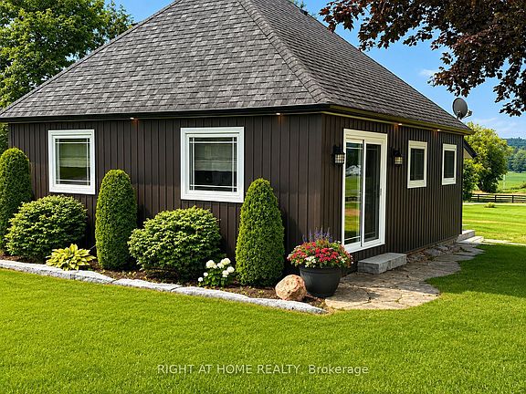 2nd image of 8181A Cavan Rd