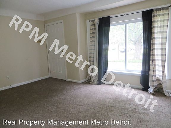 5th image of 818 Fairwood Dr