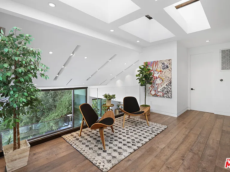 8514 Franklin Ave — Photo 22