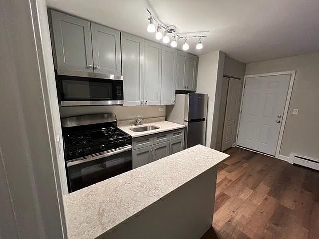 1st image of 6034 N California Ave #102