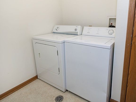 3rd image of 820 Fotis Dr APT 8