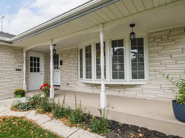 4119 S Barland AVENUE, Saint Francis, WI 53235