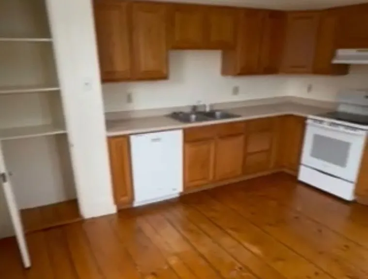 113 Lyme Rd — Photo 37