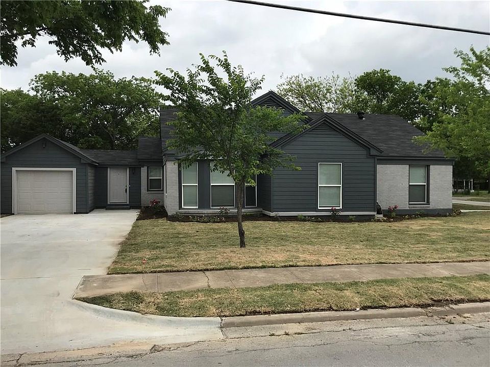 1st image of 305 NE 10th St