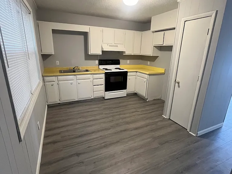 147 Woodland Dr #6 — Photo 6