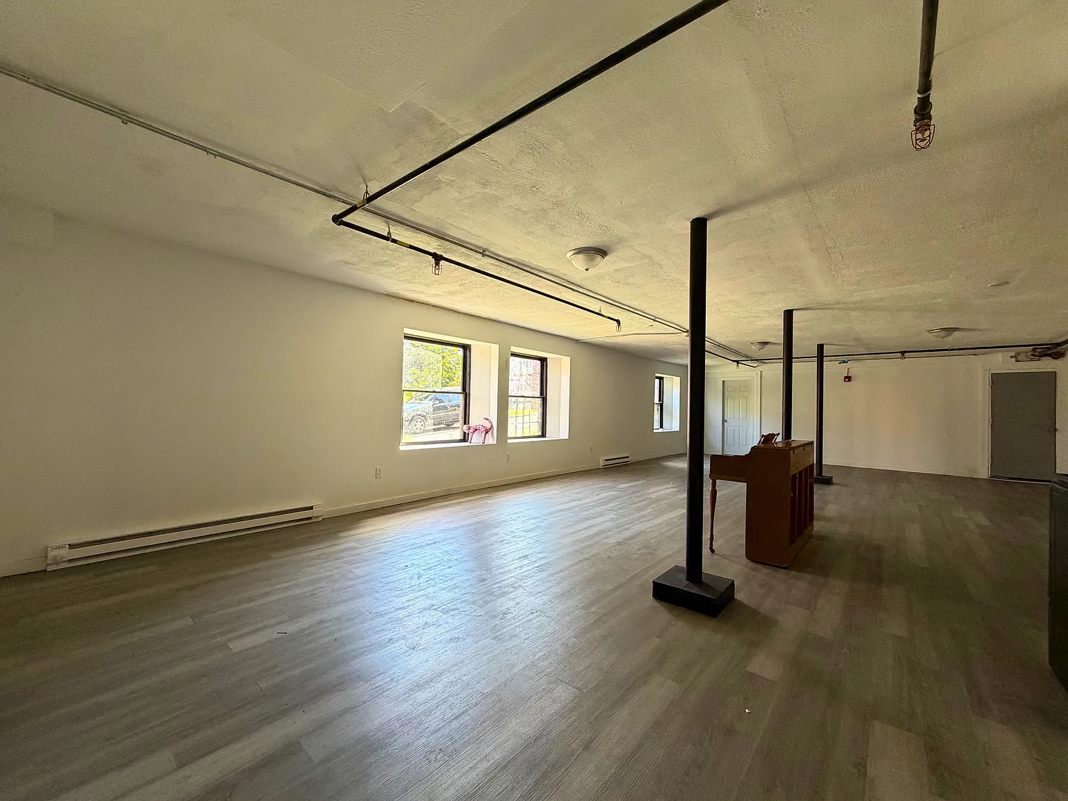 Studio, 700 sqft, $1,650 — Photo 3