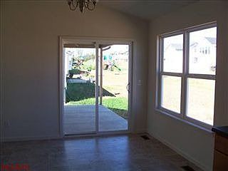 5th image of 330 Glen Forest Dr