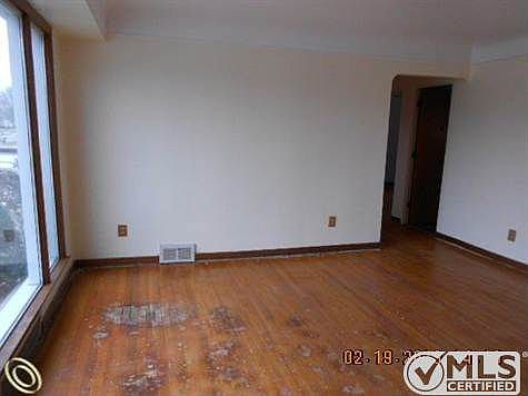 barton living room.JPG