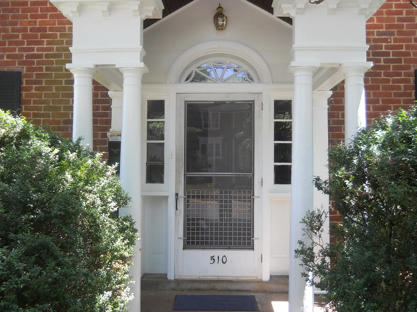 Spacious 5-Bedroom, 3-Bath Brick Home Available for the 20272028 Term! — Photo 1