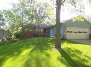 2016 S Willow Ave, Sioux Falls, SD 57105