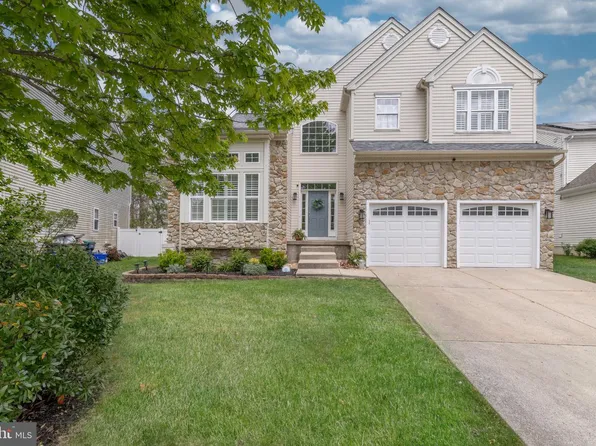 76 Fox Hollow Dr, Mays Landing, NJ 08330