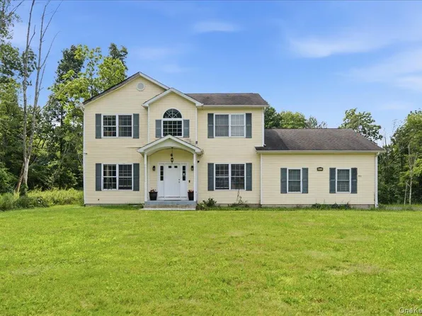977 Mt Hope Road, Middletown, NY 10940